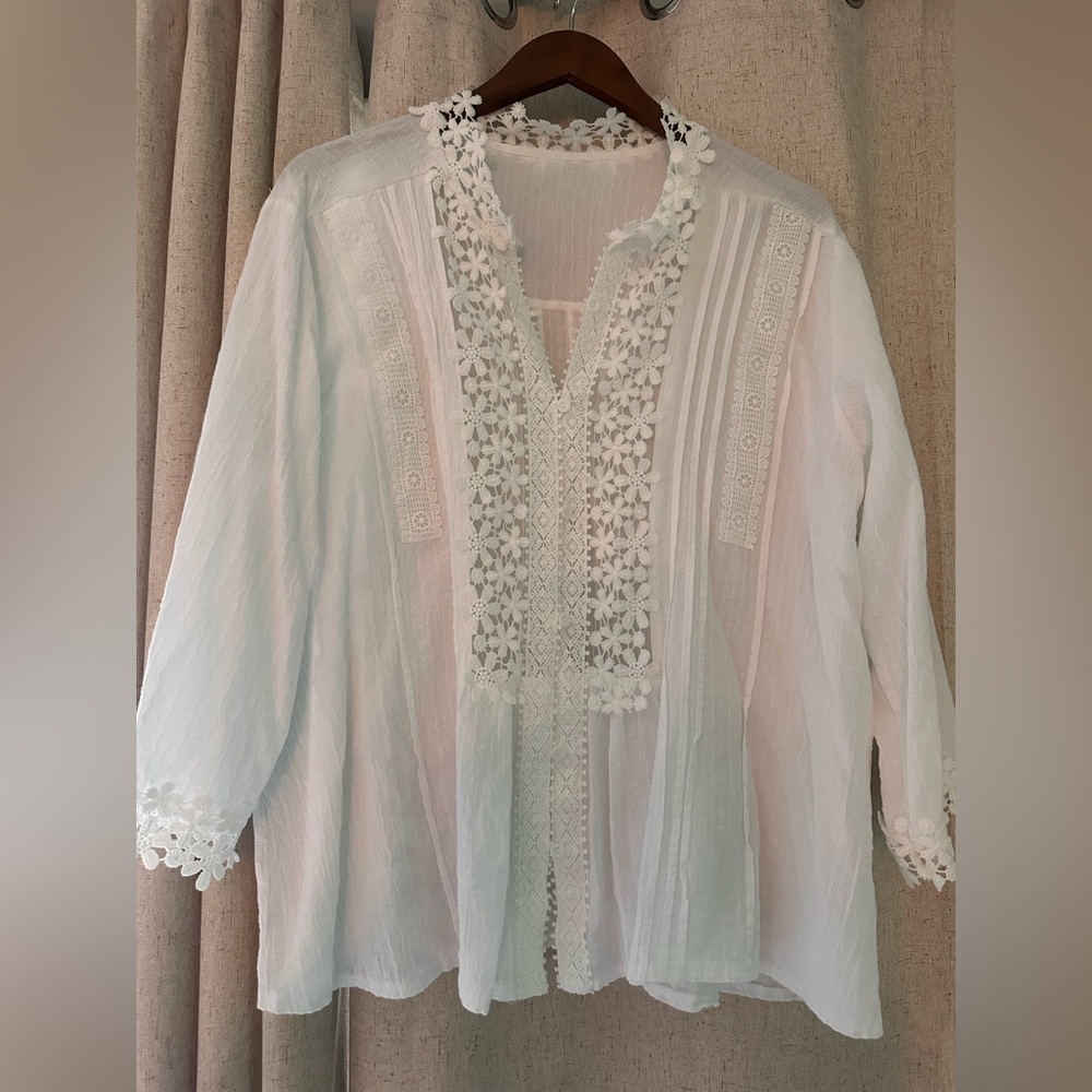 Elegant White Lace Trim Blouse